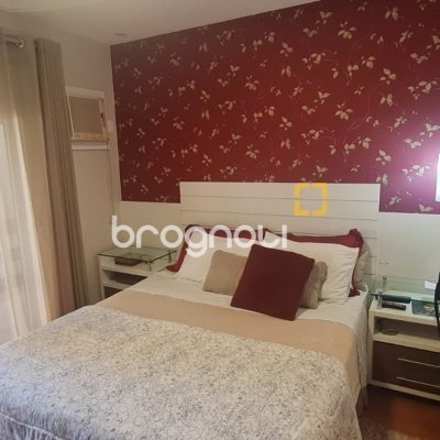 Casa com 249m², 4 quartos (sendo 2 suítes), 3 garagens, no bairro Coqueiros em Florianópolis