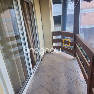 Casa com 249m², 4 quartos (sendo 2 suítes), 3 garagens, no bairro Coqueiros em Florianópolis