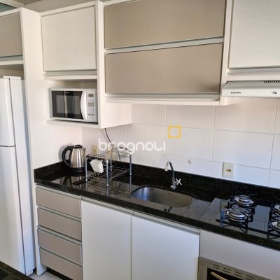Apartamento com 71m², 2 quartos (sendo 1 suíte), 1 garagem, no bairro Ingleses em Florianópolis