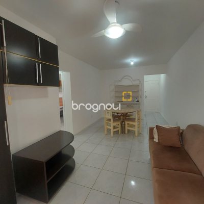 Apartamento com 65m², 2 quartos, 1 garagem, no bairro Córrego Grande em Florianópolis