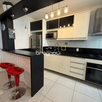 Apartamento com 65m², 2 quartos (sendo 1 suíte), 1 garagem, no bairro Itacorubi em Florianópolis