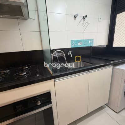 Apartamento com 65m², 2 quartos (sendo 1 suíte), 1 garagem, no bairro Itacorubi em Florianópolis