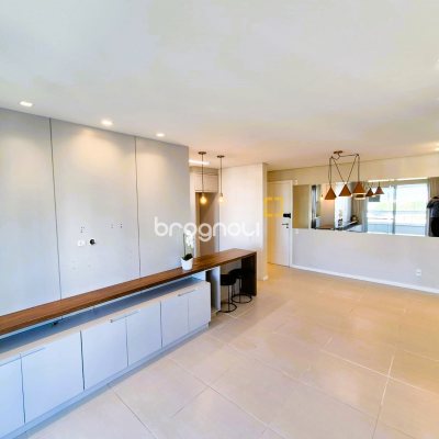 Apartamento com 76m², 2 quartos (sendo 1 suíte), 1 garagem, no bairro Jardim Atlântico em Florianópolis