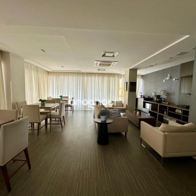 Apartamento com 76m², 2 quartos (sendo 1 suíte), 1 garagem, no bairro Jardim Atlântico em Florianópolis
