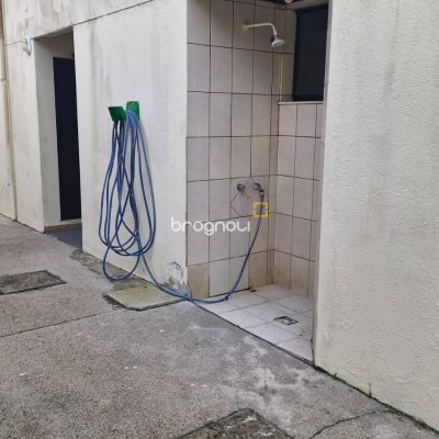 Apartamento com 46m², 1 quarto, 1 garagem, no bairro Canasvieiras em Florianópolis