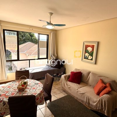 Apartamento com 46m², 1 quarto, 1 garagem, no bairro Canasvieiras em Florianópolis