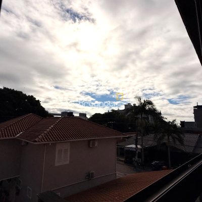 Apartamento com 46m², 1 quarto, 1 garagem, no bairro Canasvieiras em Florianópolis