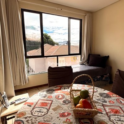 Apartamento com 46m², 1 quarto, 1 garagem, no bairro Canasvieiras em Florianópolis