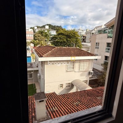 Apartamento com 46m², 1 quarto, 1 garagem, no bairro Canasvieiras em Florianópolis