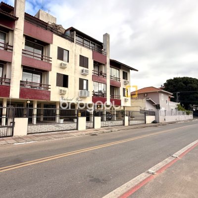Apartamento com 46m², 1 quarto, 1 garagem, no bairro Canasvieiras em Florianópolis