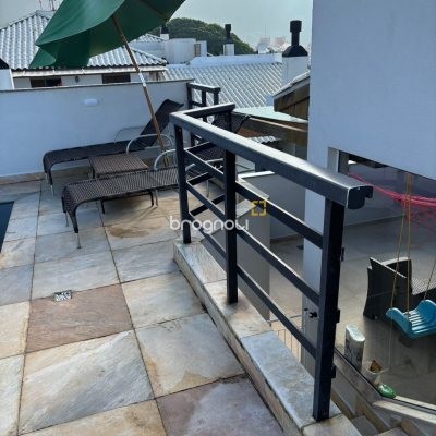 Cobertura com 200m², 4 quartos (sendo 2 suítes), 2 garagens, no bairro Ingleses em Florianópolis