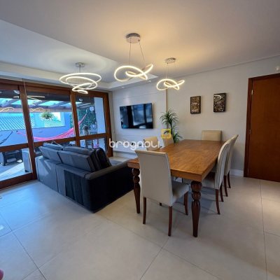 Cobertura com 200m², 4 quartos (sendo 2 suítes), 2 garagens, no bairro Ingleses em Florianópolis