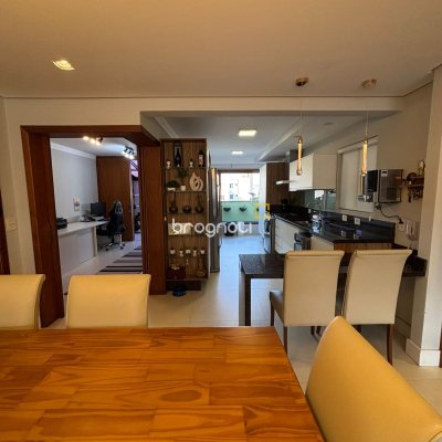 Cobertura com 200m², 4 quartos (sendo 2 suítes), 2 garagens, no bairro Ingleses em Florianópolis