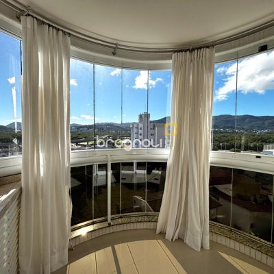Apartamento com 86m², 3 quartos (sendo 1 suíte), 1 garagem, no bairro Trindade em Florianópolis