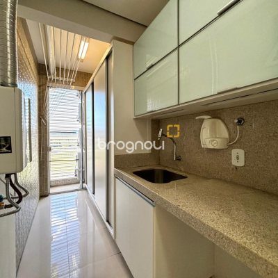 Apartamento com 86m², 3 quartos (sendo 1 suíte), 1 garagem, no bairro Trindade em Florianópolis
