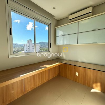 Apartamento com 86m², 3 quartos (sendo 1 suíte), 1 garagem, no bairro Trindade em Florianópolis