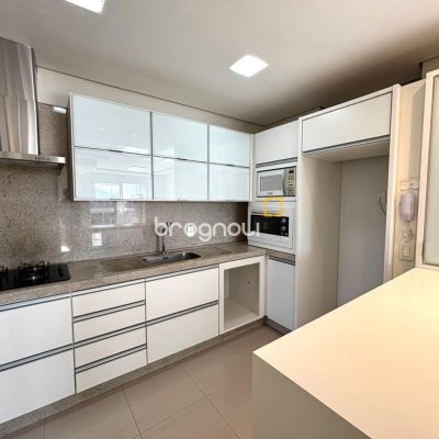 Apartamento com 86m², 3 quartos (sendo 1 suíte), 1 garagem, no bairro Trindade em Florianópolis