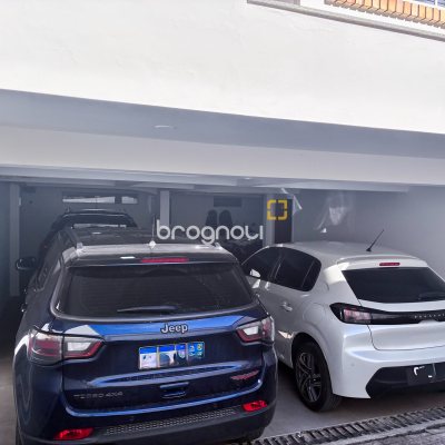 Casa com 375m², 3 quartos (sendo 1 suíte), 4 garagens, no bairro João Paulo em Florianópolis