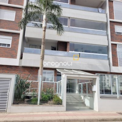 Apartamento com 94m², 3 quartos (sendo 2 suítes), 2 garagens, no bairro Pagani em Palhoça