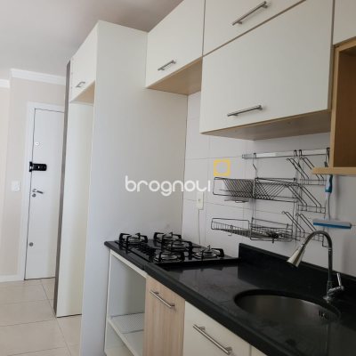 Apartamento com 94m², 3 quartos (sendo 2 suítes), 2 garagens, no bairro Pagani em Palhoça