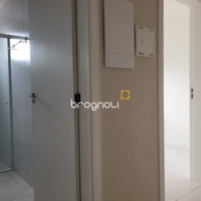 Apartamento com 94m², 3 quartos (sendo 2 suítes), 2 garagens, no bairro Pagani em Palhoça