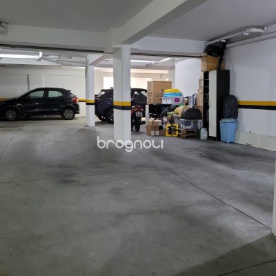 Apartamento com 94m², 3 quartos (sendo 2 suítes), 2 garagens, no bairro Pagani em Palhoça