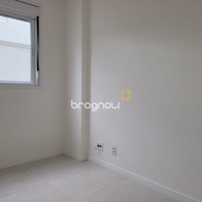Apartamento com 94m², 3 quartos (sendo 2 suítes), 2 garagens, no bairro Pagani em Palhoça