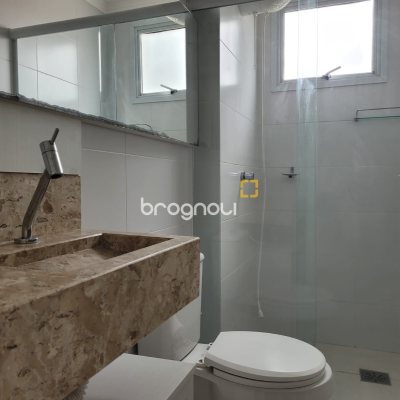 Apartamento com 94m², 3 quartos (sendo 2 suítes), 2 garagens, no bairro Pagani em Palhoça