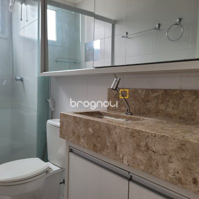 Apartamento com 94m², 3 quartos (sendo 2 suítes), 2 garagens, no bairro Pagani em Palhoça