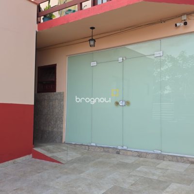 Pousada / Hotel com 450m², 16 quartos, 1 garagem, no bairro Campeche em Florianópolis