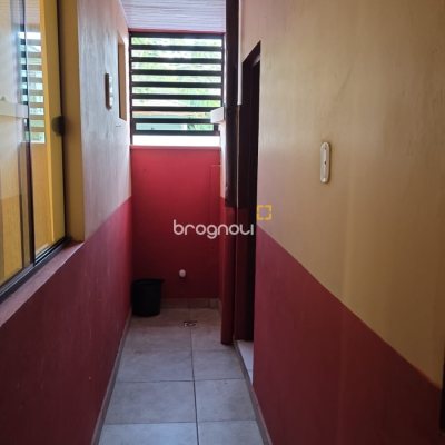 Pousada / Hotel com 450m², 16 quartos, 1 garagem, no bairro Campeche em Florianópolis