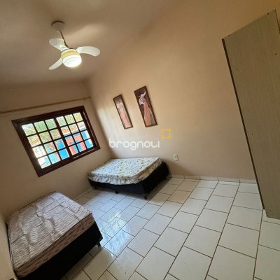 Pousada / Hotel com 450m², 16 quartos, 1 garagem, no bairro Campeche em Florianópolis
