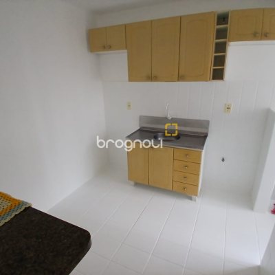Apartamento com 43m², 2 quartos, 1 garagem, no bairro Bela Vista em São José