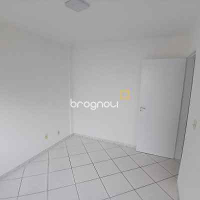 Apartamento com 43m², 2 quartos, 1 garagem, no bairro Bela Vista em São José