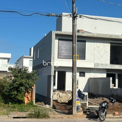Casa com 98m², 3 quartos (sendo 1 suíte), 1 garagem, no bairro Campeche em Florianópolis