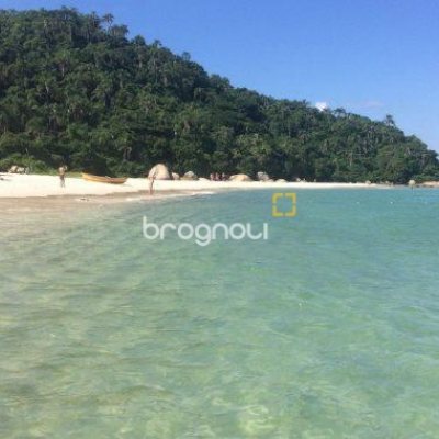 Casa com 98m², 3 quartos (sendo 1 suíte), 1 garagem, no bairro Campeche em Florianópolis