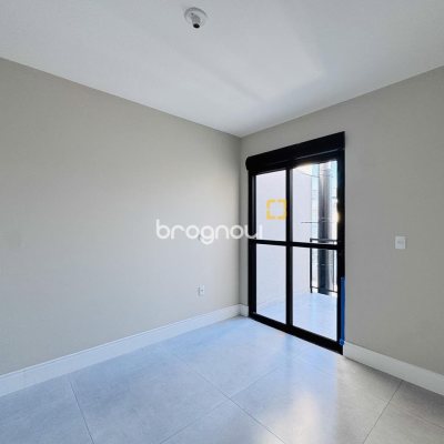 Casa com 118m², 3 quartos (sendo 1 suíte), 2 garagens, no bairro Campeche em Florianópolis
