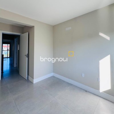 Casa com 118m², 3 quartos (sendo 1 suíte), 2 garagens, no bairro Campeche em Florianópolis