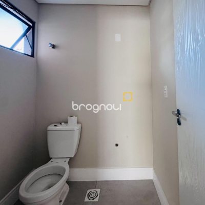 Casa com 118m², 3 quartos (sendo 1 suíte), 2 garagens, no bairro Campeche em Florianópolis