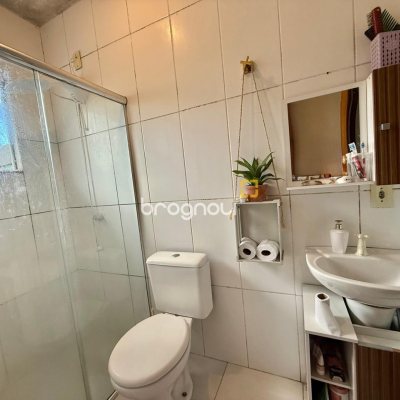 Casa com 48m², 2 quartos, 1 garagem, no bairro Bela Vista em Palhoça