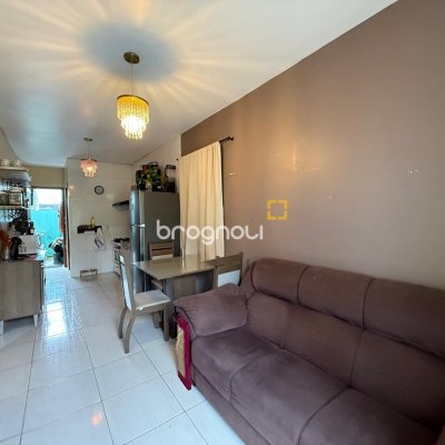 Casa com 48m², 2 quartos, 1 garagem, no bairro Bela Vista em Palhoça
