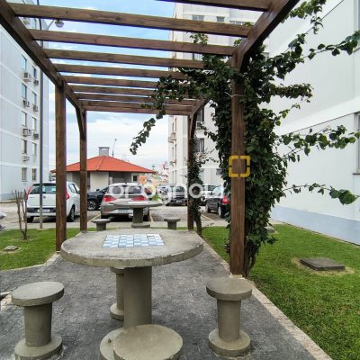 Apartamento com 53m², 2 quartos, 1 garagem, no bairro Ipiranga em São José