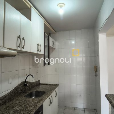 Apartamento com 53m², 2 quartos, 1 garagem, no bairro Ipiranga em São José