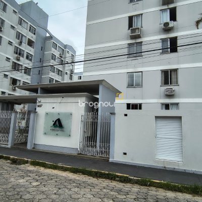 Apartamento com 53m², 2 quartos, 1 garagem, no bairro Ipiranga em São José