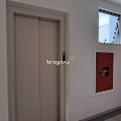 Apartamento com 53m², 2 quartos, 1 garagem, no bairro Ipiranga em São José