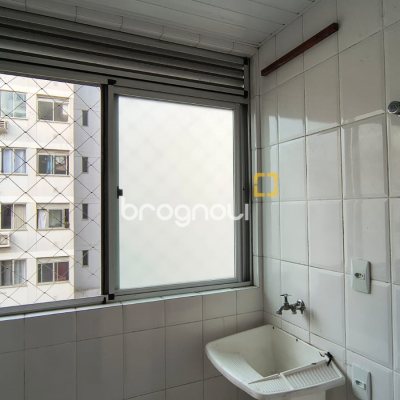 Apartamento com 53m², 2 quartos, 1 garagem, no bairro Ipiranga em São José
