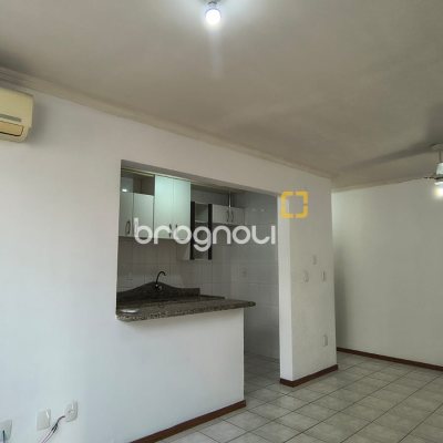 Apartamento com 53m², 2 quartos, 1 garagem, no bairro Ipiranga em São José