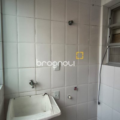 Apartamento com 53m², 2 quartos, 1 garagem, no bairro Ipiranga em São José