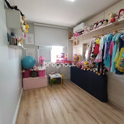 Apartamento com 117m², 3 quartos (sendo 1 suíte), 1 garagem, no bairro Kobrasol em São José