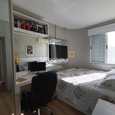 Apartamento com 117m², 3 quartos (sendo 1 suíte), 1 garagem, no bairro Kobrasol em São José